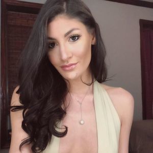 Meet your Posher, Jade